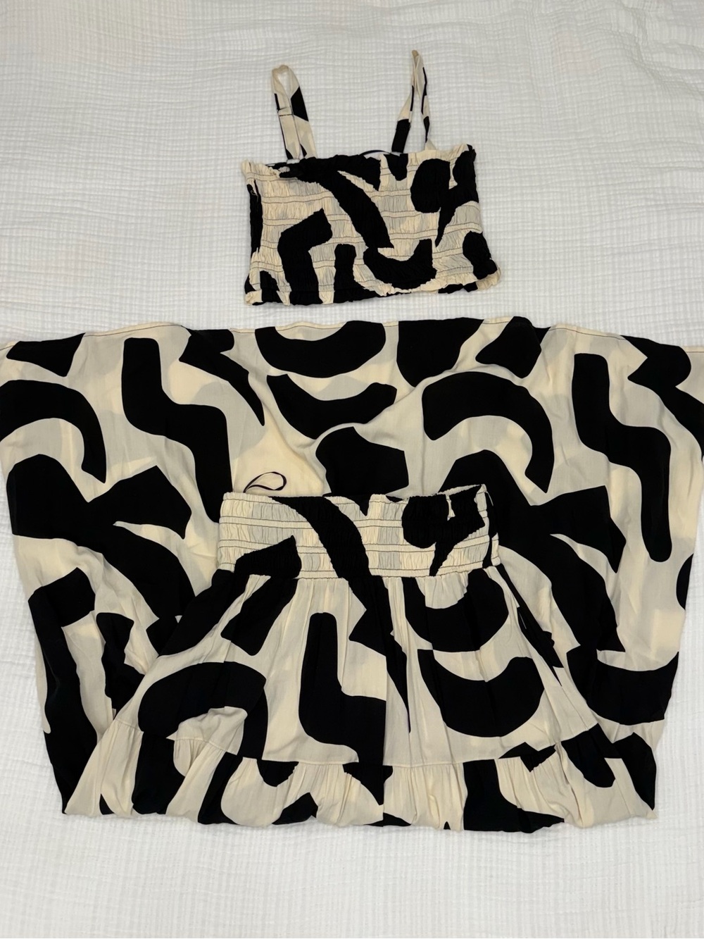 paper heart black & cream abstract print crop top and maxi skirt set size medium